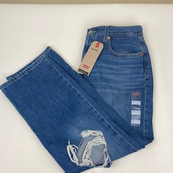 Levi's Denim - NWT. Levi's® Women's Mid-Rise Low Pro Straight Jeans